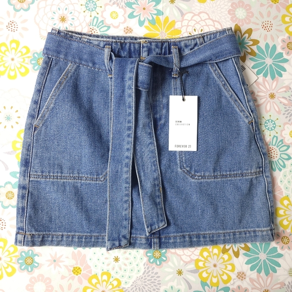 NWT Forever 21 Denim Belted Mini Skirt - Picture 2 of 10